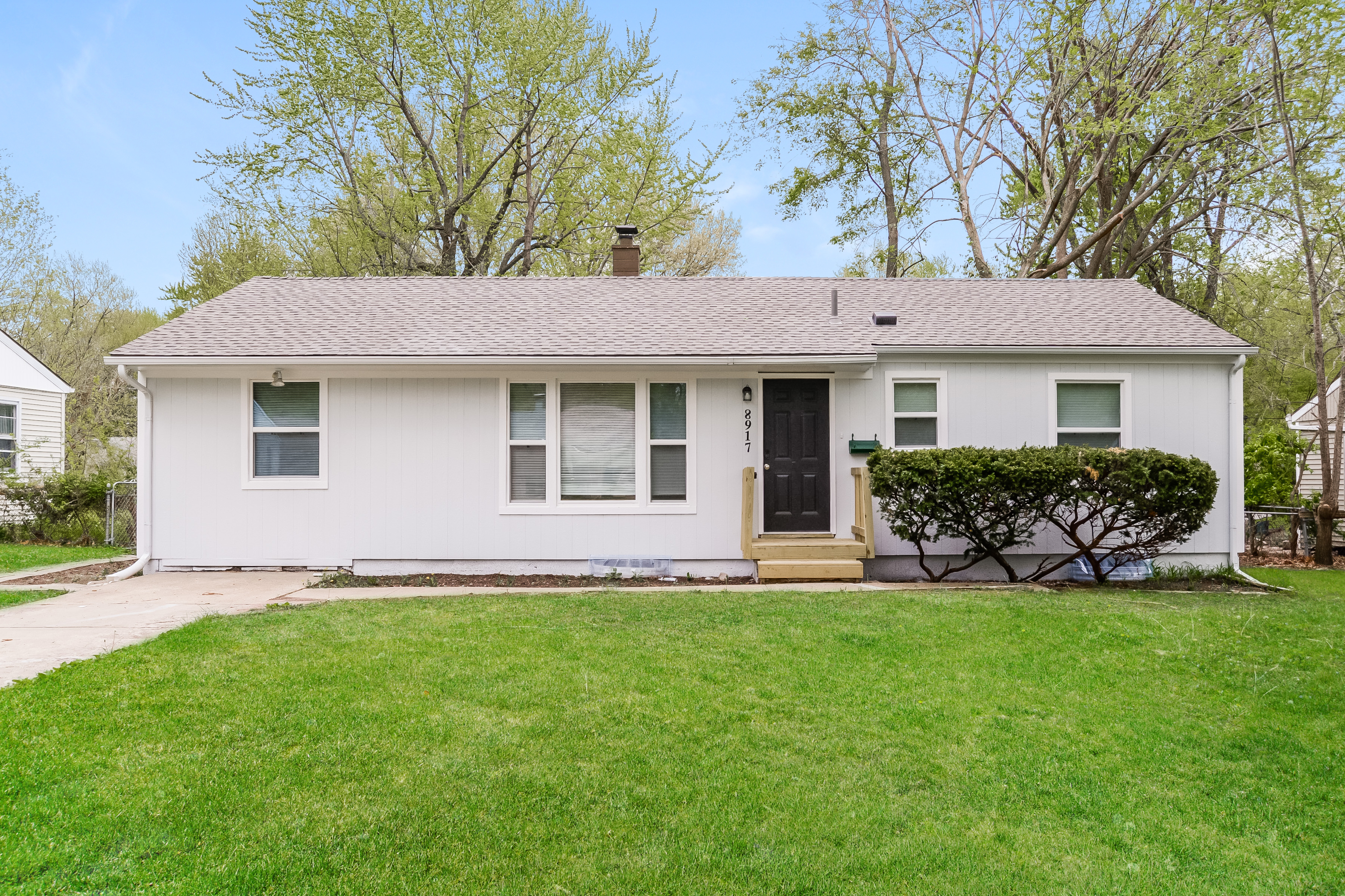 8917 E 74TH ST RAYTOWN, MO 64133